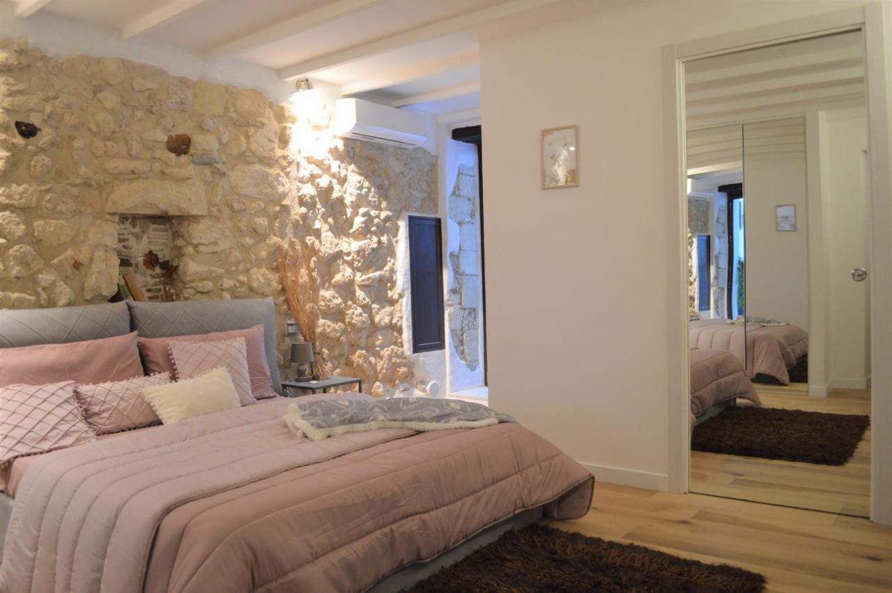 Domu 600 - Suite Mini Appartamento Cagliari Centro Storico מראה חיצוני תמונה